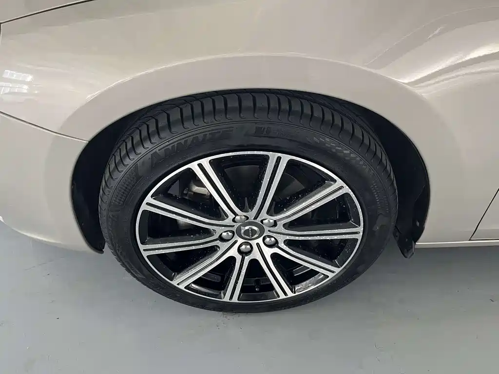 Volvo S60 — миниатюра 18