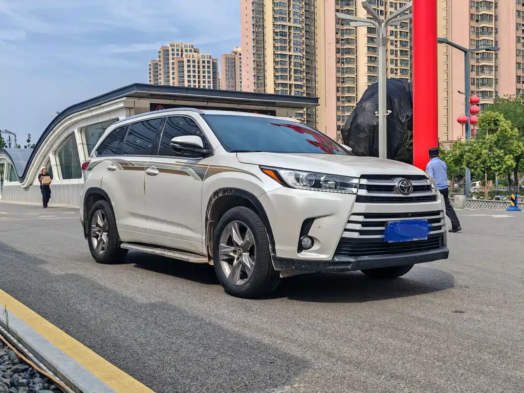 Toyota Highlander — миниатюра 3