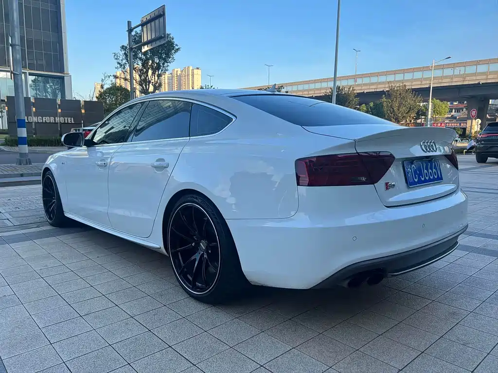 Audi S5 — миниатюра 6