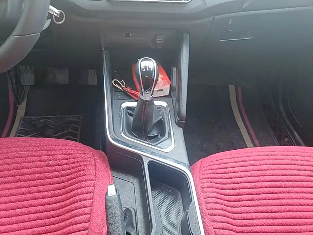 Geely Vision X3 — миниатюра 14