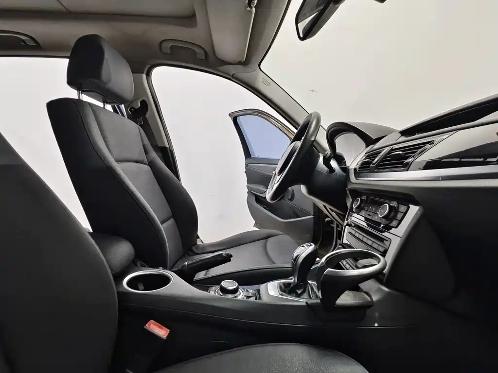 BMW X1 — миниатюра 15