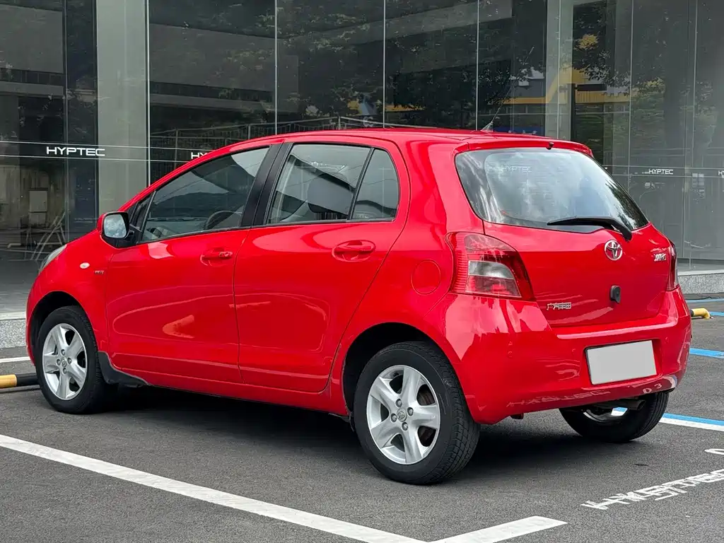 Toyota Yaris — миниатюра 9