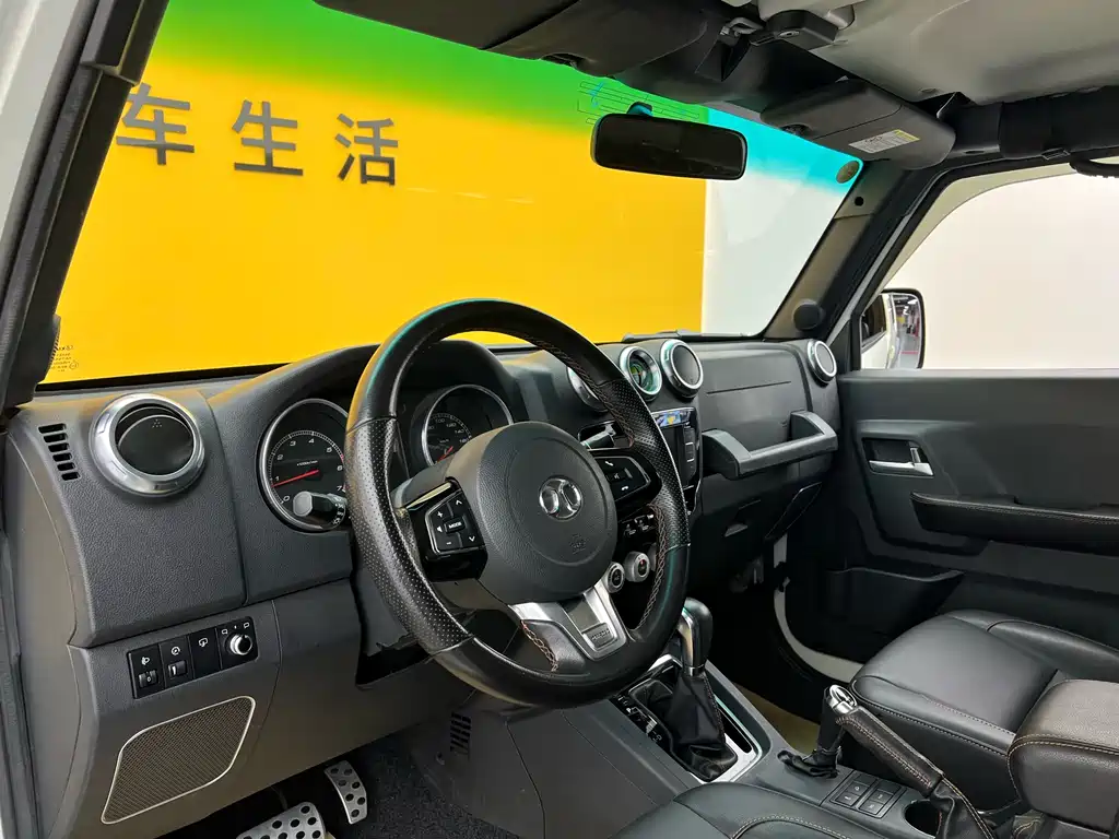 BAIC BJ40 2016 40L 2.3T AT Premium