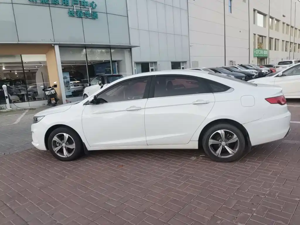 Geely Emgrand GL — миниатюра 5