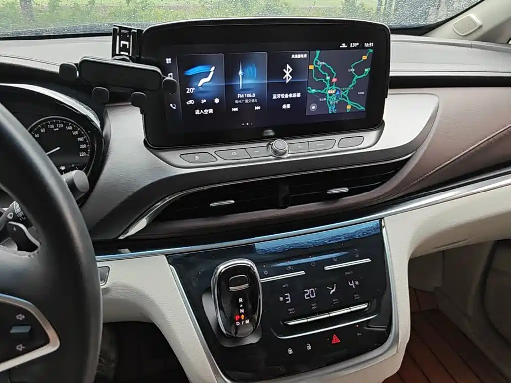 Buick GL8 — миниатюра 13