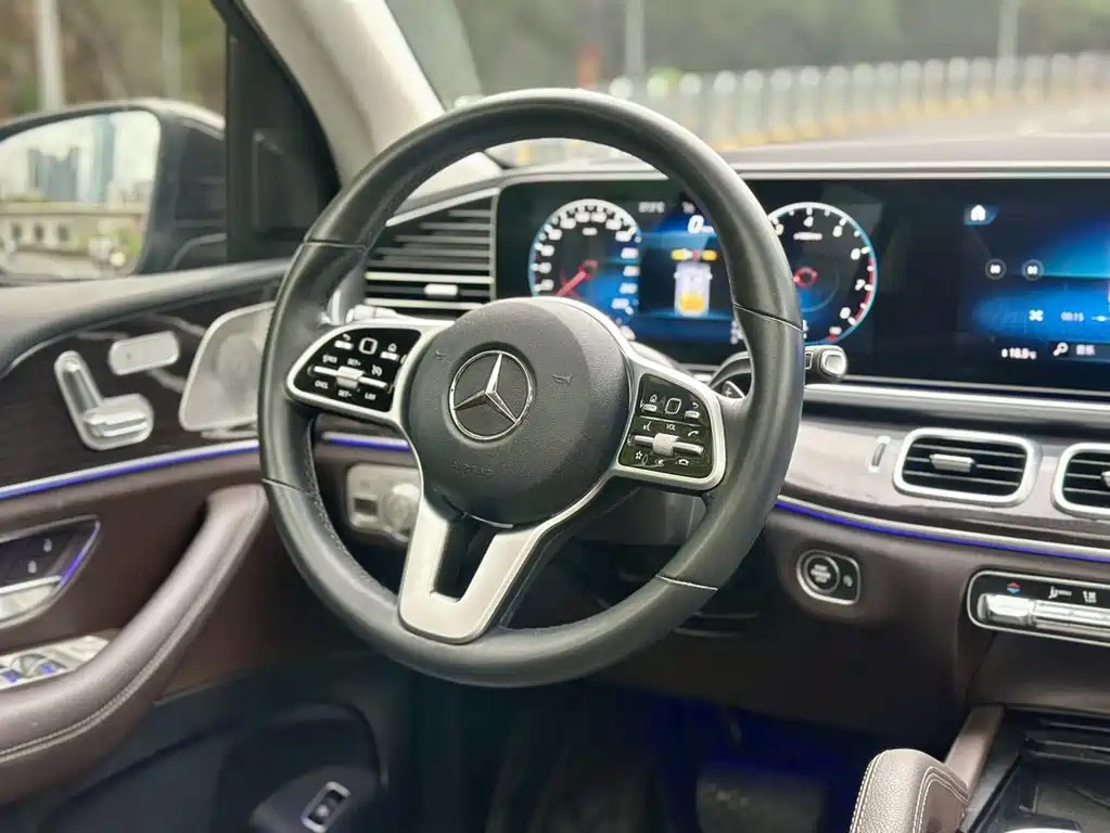 Mercedes-Benz GLE (Import) — миниатюра 10