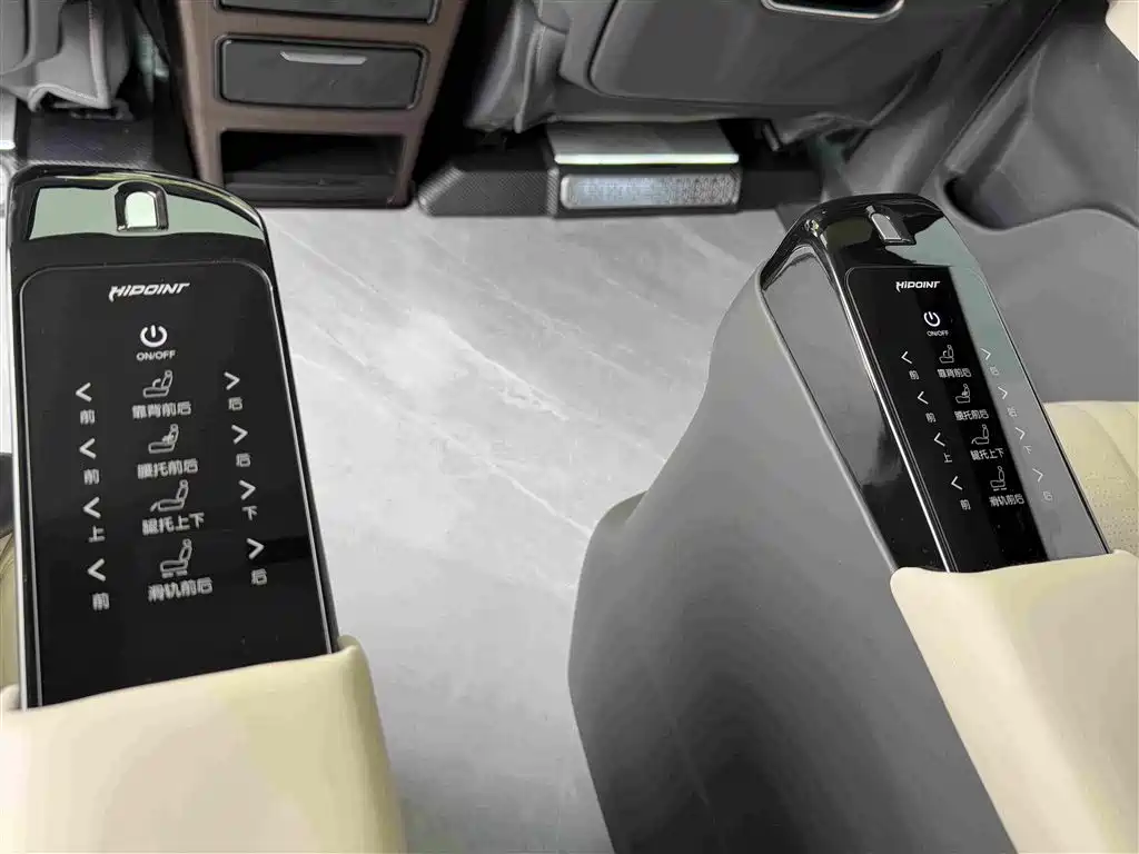 Toyota Sienna — миниатюра 12
