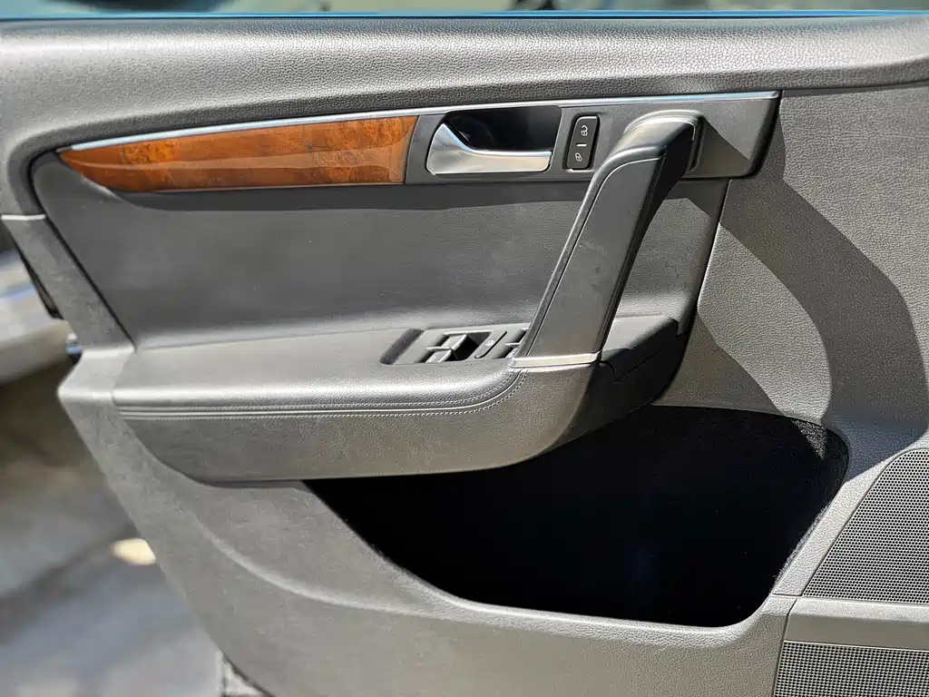 Volkswagen Magotan (Import) — миниатюра 11