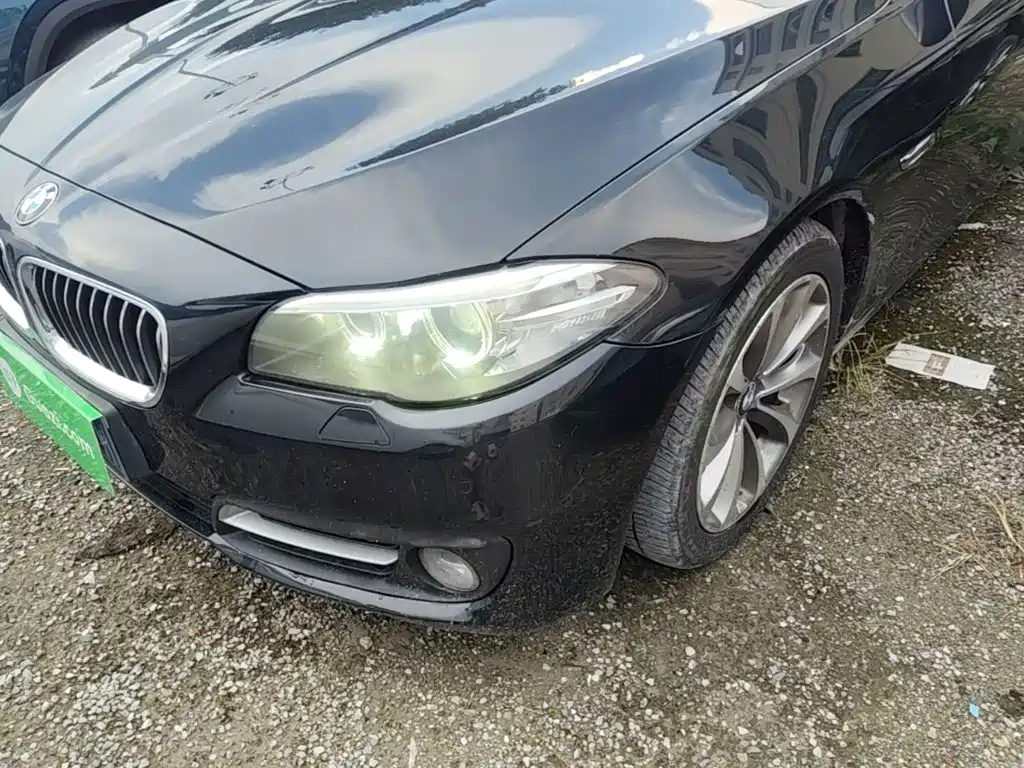 BMW 5 Series — миниатюра 24
