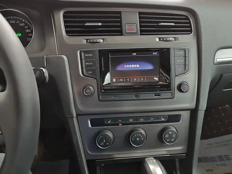 Volkswagen Golf — миниатюра 13