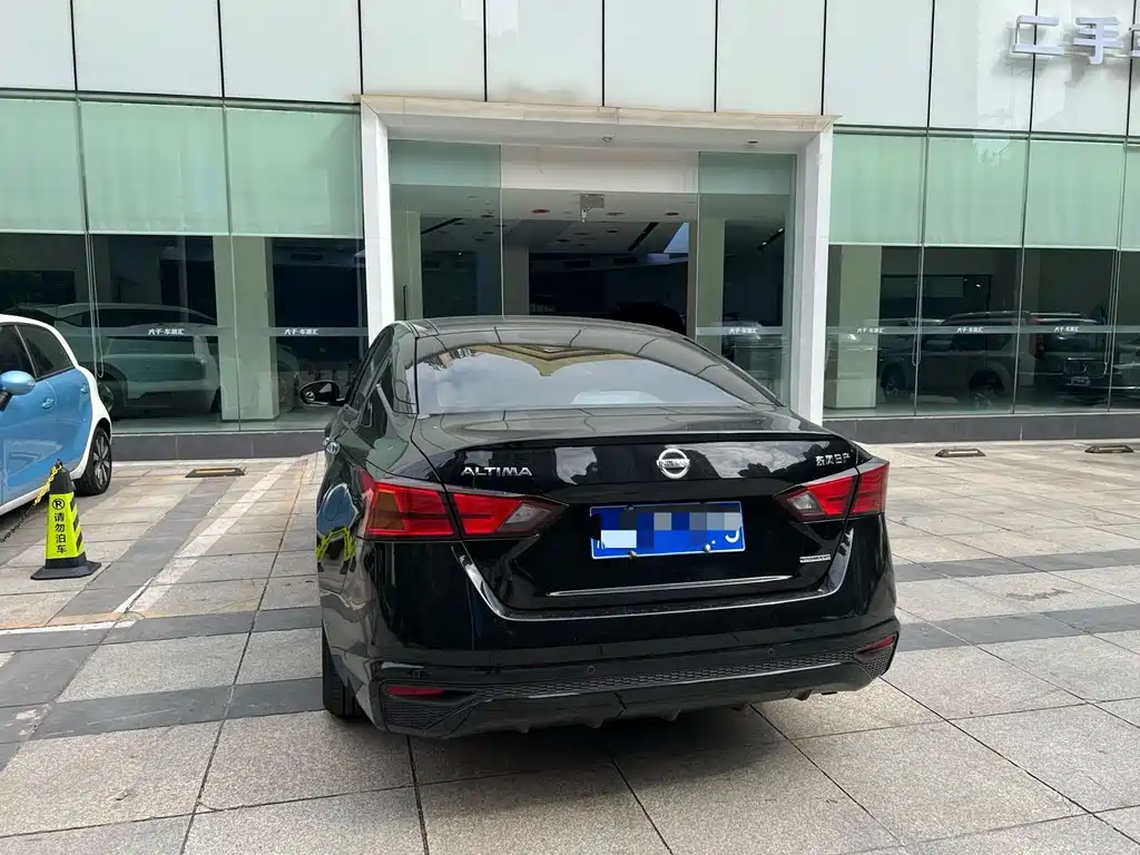 Nissan Teana — миниатюра 3