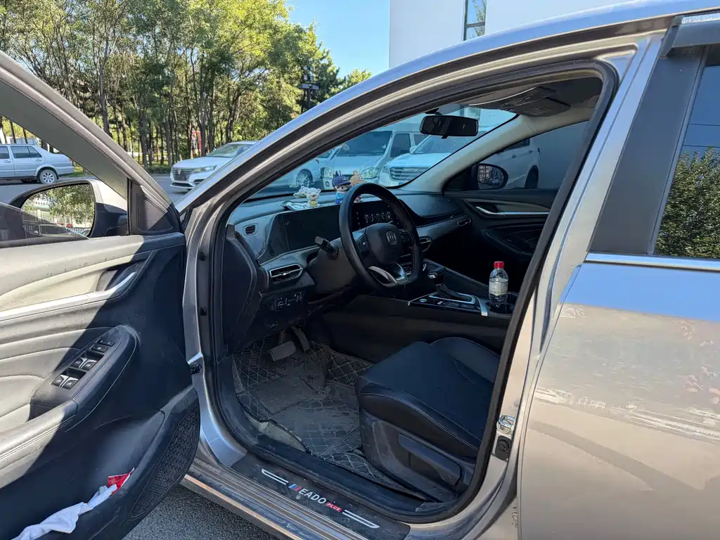 Changan Eado DT — миниатюра 4