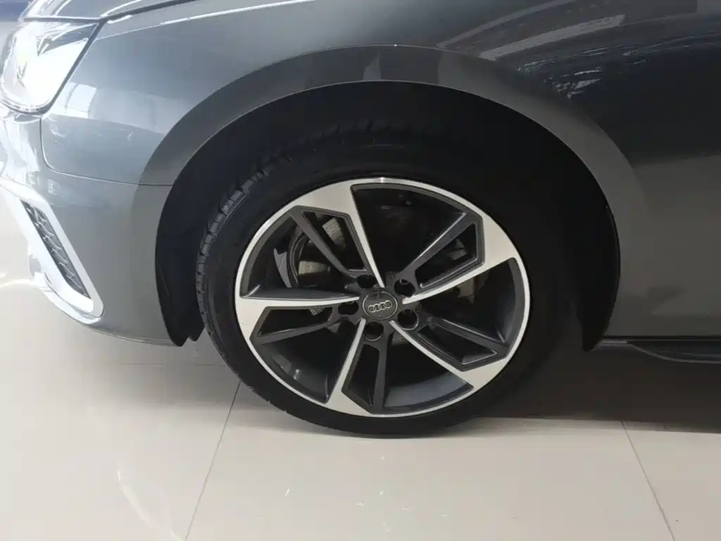 Audi A4L — миниатюра 23