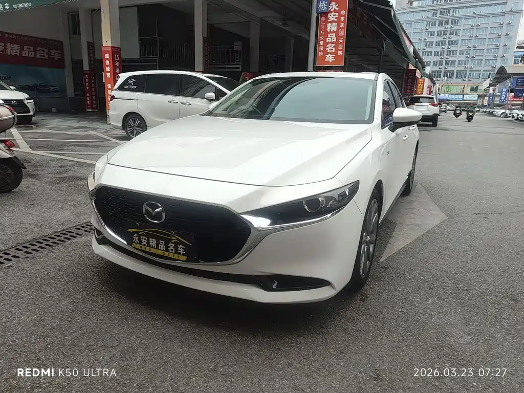 Mazda 3 Axela 2022