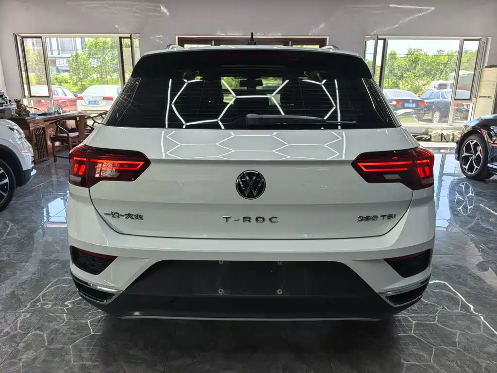 Volkswagen T-Roc 280TSI DSG 2WD Comfort Enjoy PLUS, фото 6