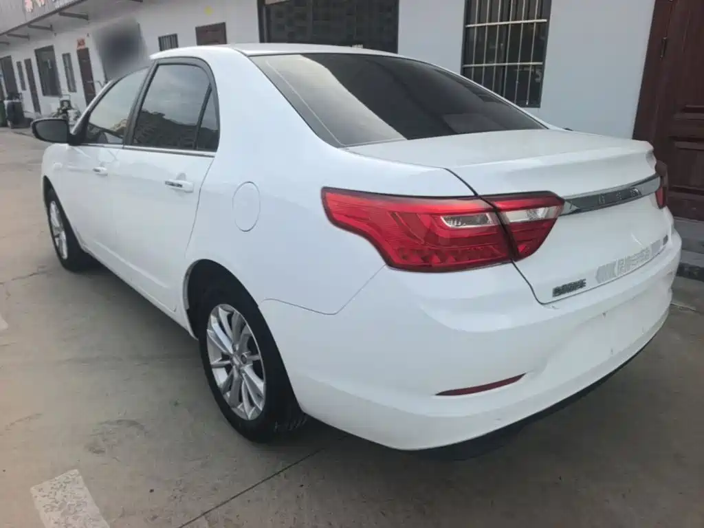 Geely Vision — миниатюра 5