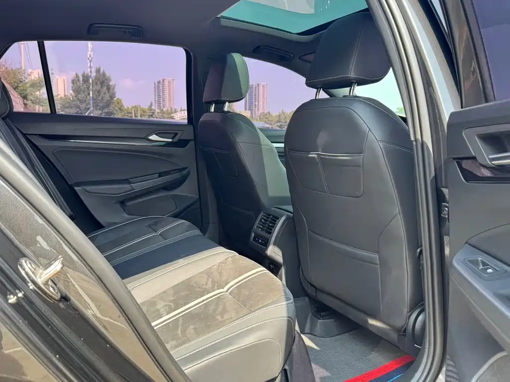 Volkswagen Golf — миниатюра 10