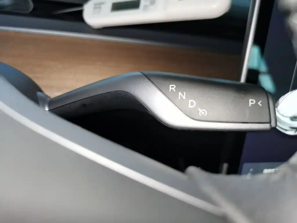 Tesla Model 3 — миниатюра 14