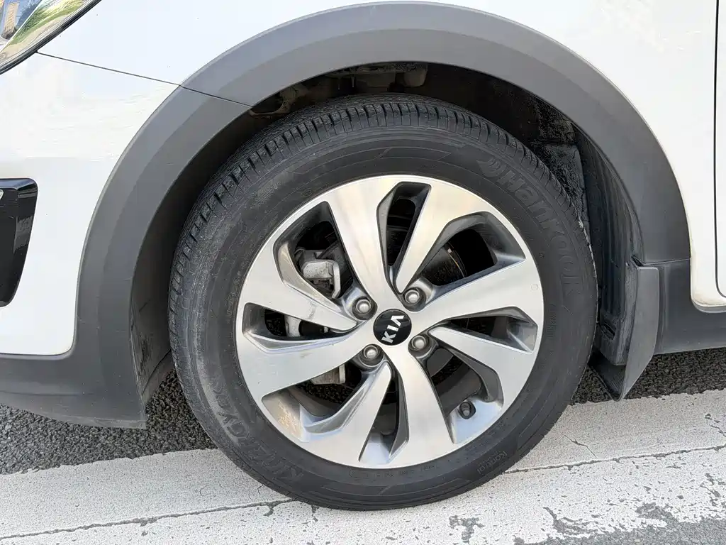 Kia KX Cross — миниатюра 15