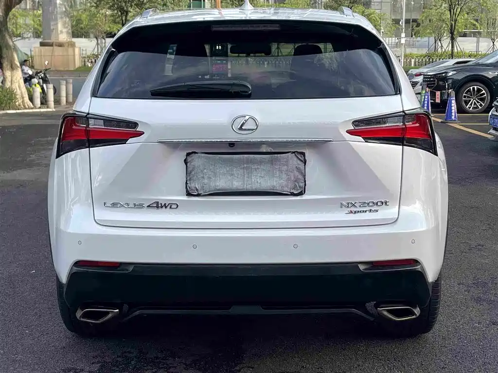 Lexus NX — миниатюра 6