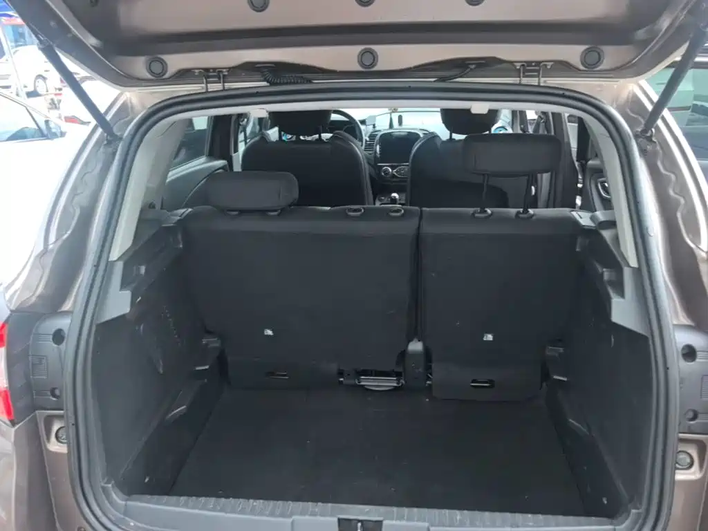 Renault Captur — миниатюра 19