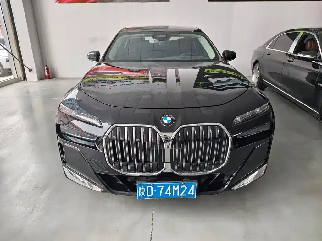 BMW 7 Series 7 2023 740Li Lead M Sport