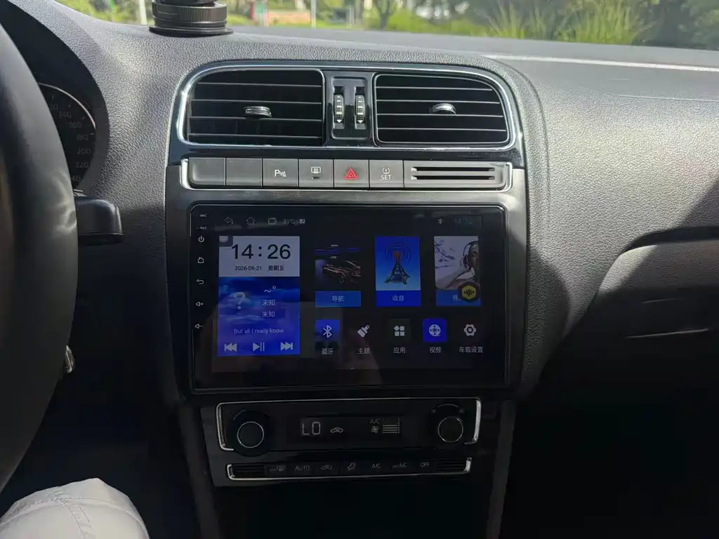 Volkswagen Polo — миниатюра 6