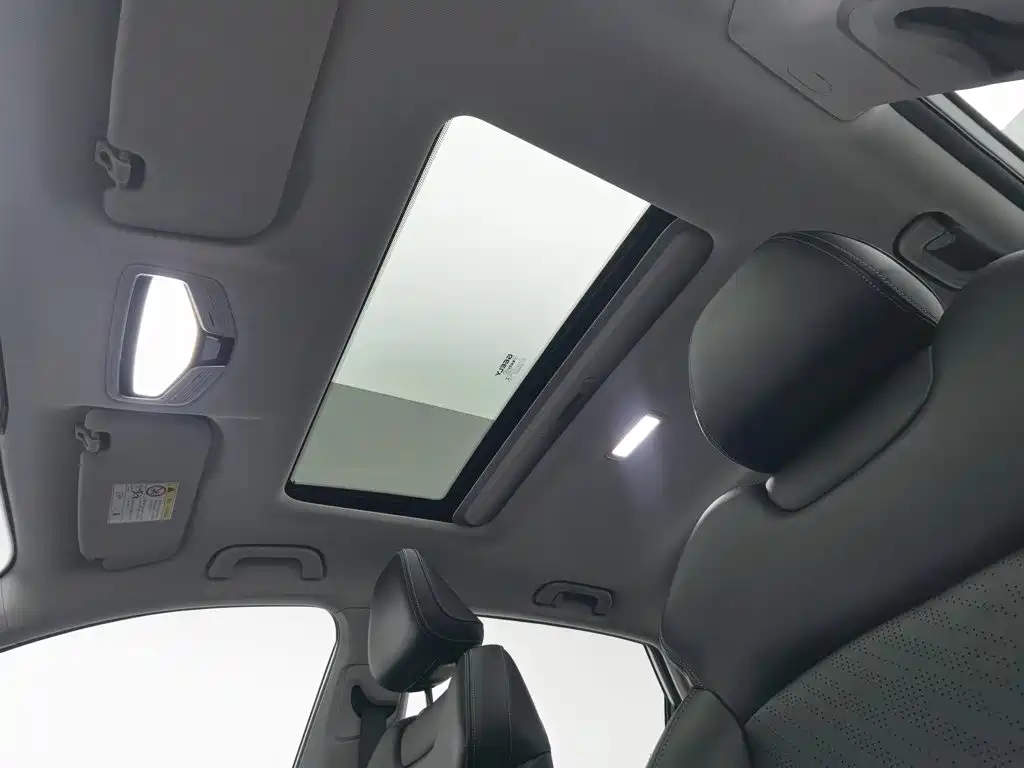 Geely Emgrand — миниатюра 14