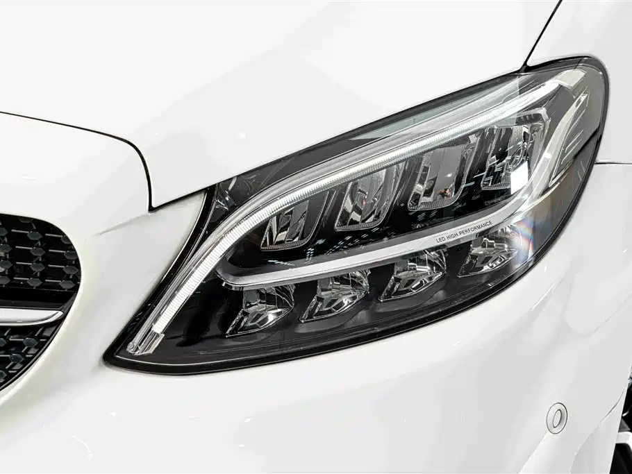 Mercedes-Benz C-Class (Import) — миниатюра 4