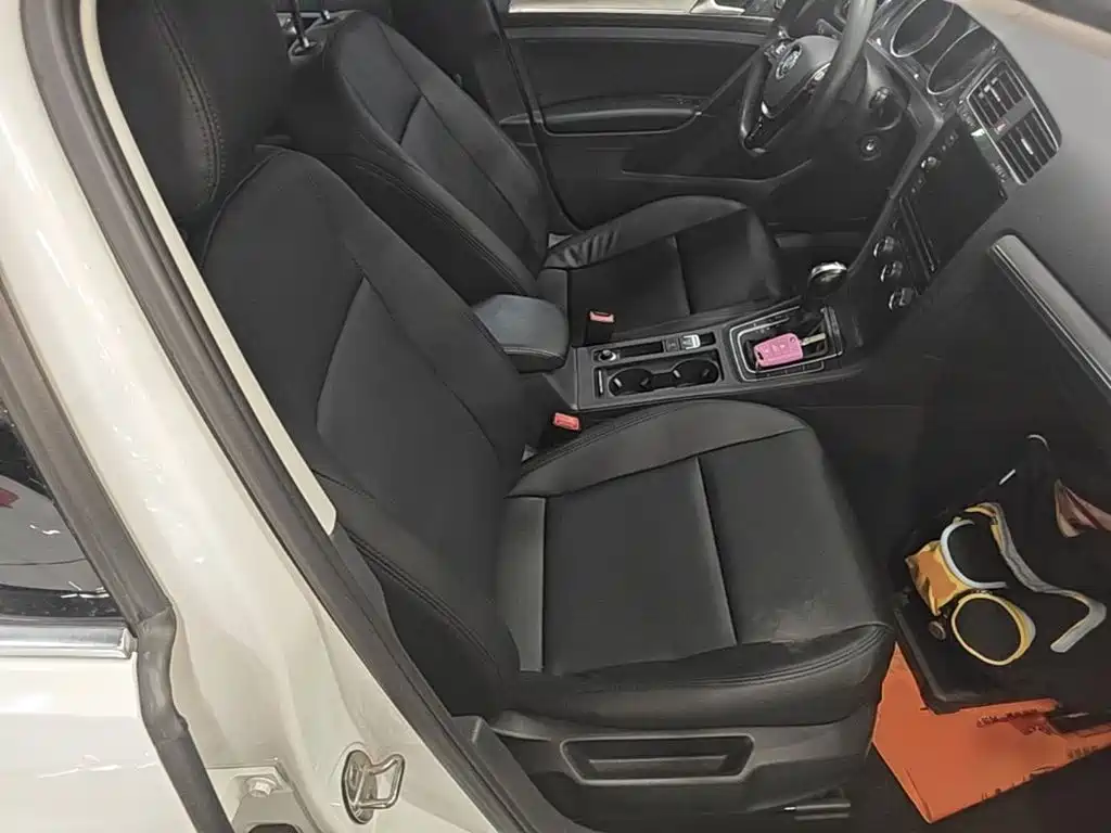 Volkswagen Golf — миниатюра 25