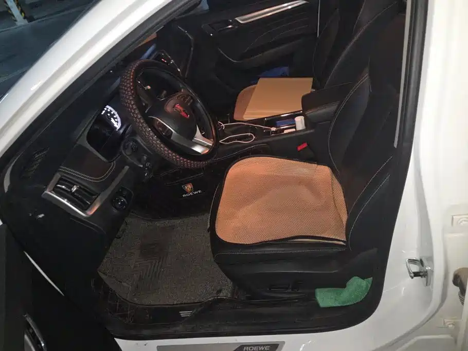 Roewe i6 Classic — миниатюра 9