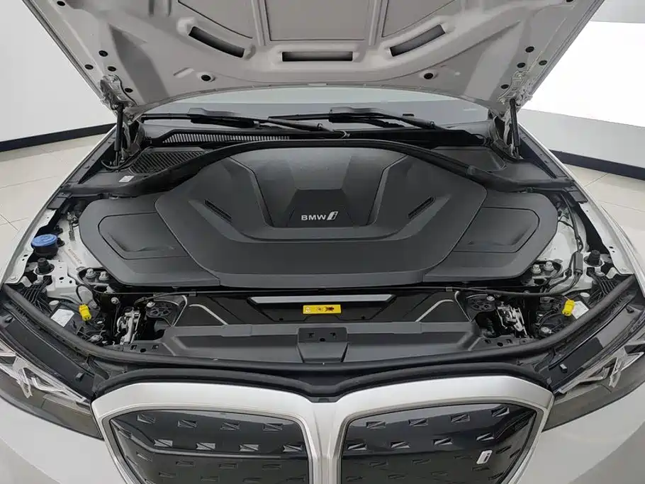 BMW i3 2024 eDrive 35 L