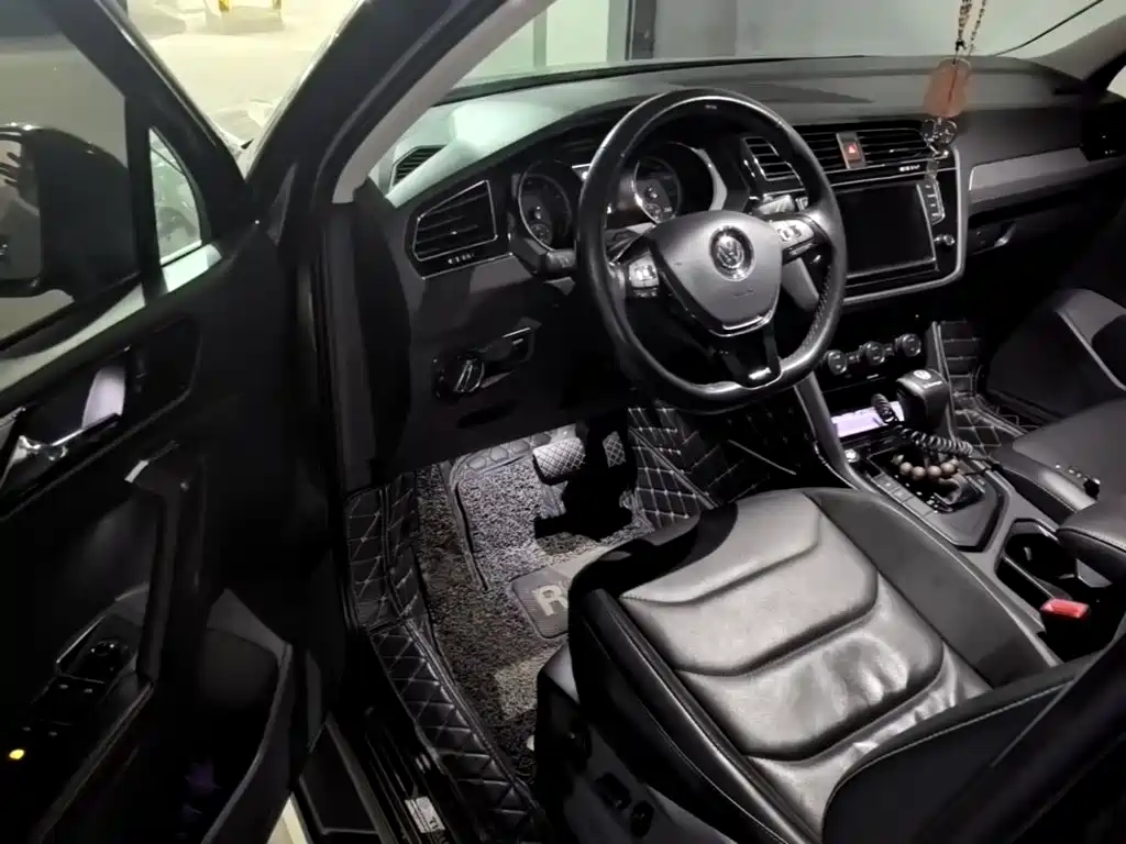Volkswagen Tiguan L — миниатюра 16