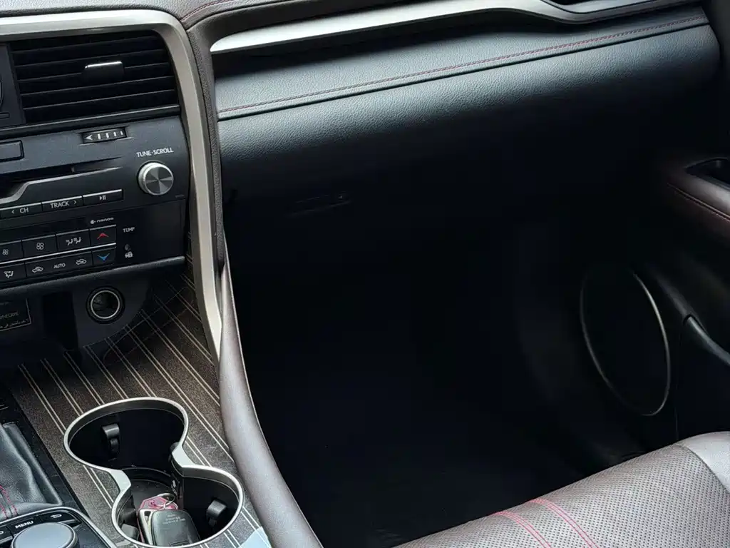 Lexus RX — миниатюра 9