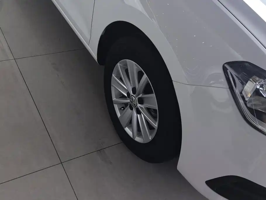 Volkswagen Santana — миниатюра 6