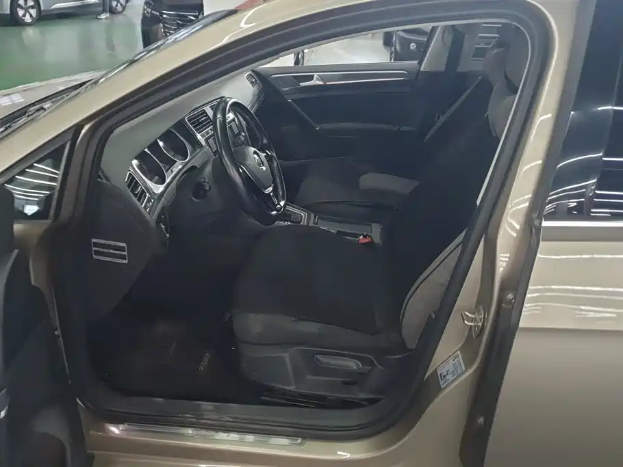 Volkswagen Golf — миниатюра 9