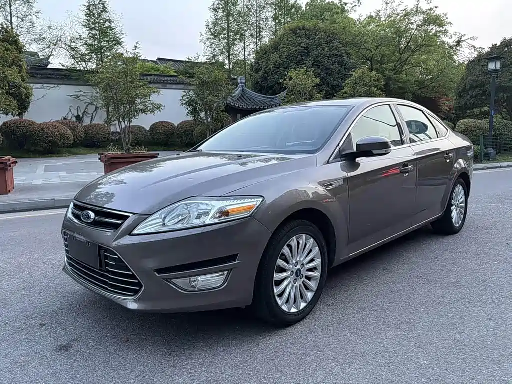 Ford Mondeo Zhisheng