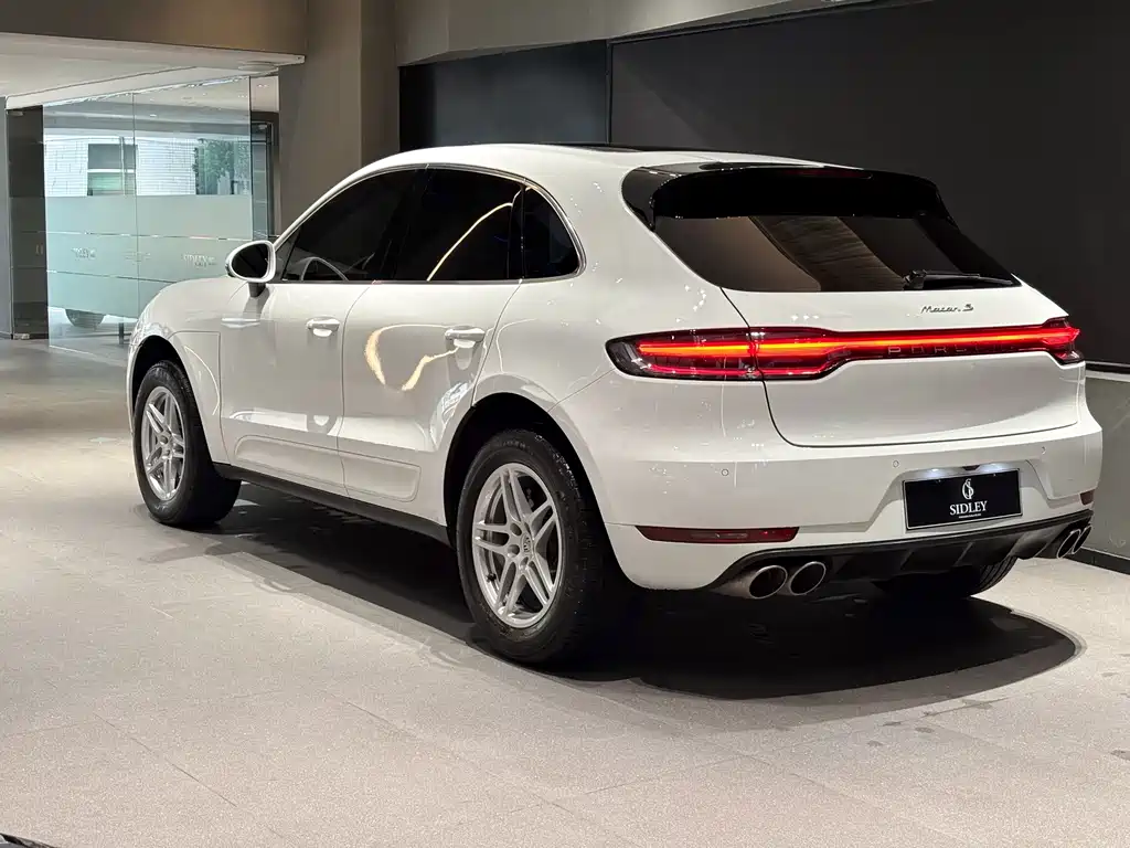 Porsche Macan — миниатюра 5