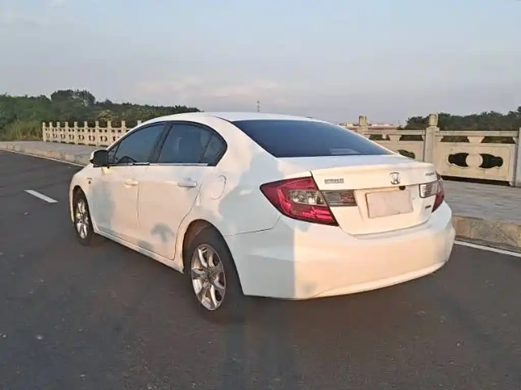Honda Civic — миниатюра 9