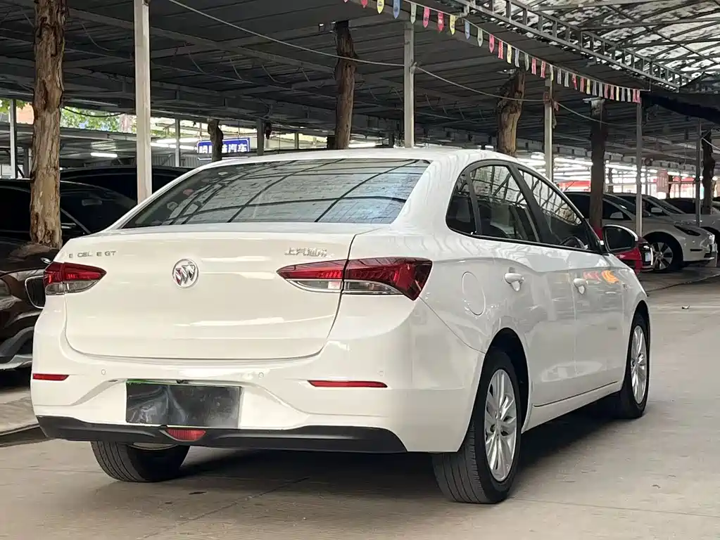 Buick Excelle — миниатюра 6