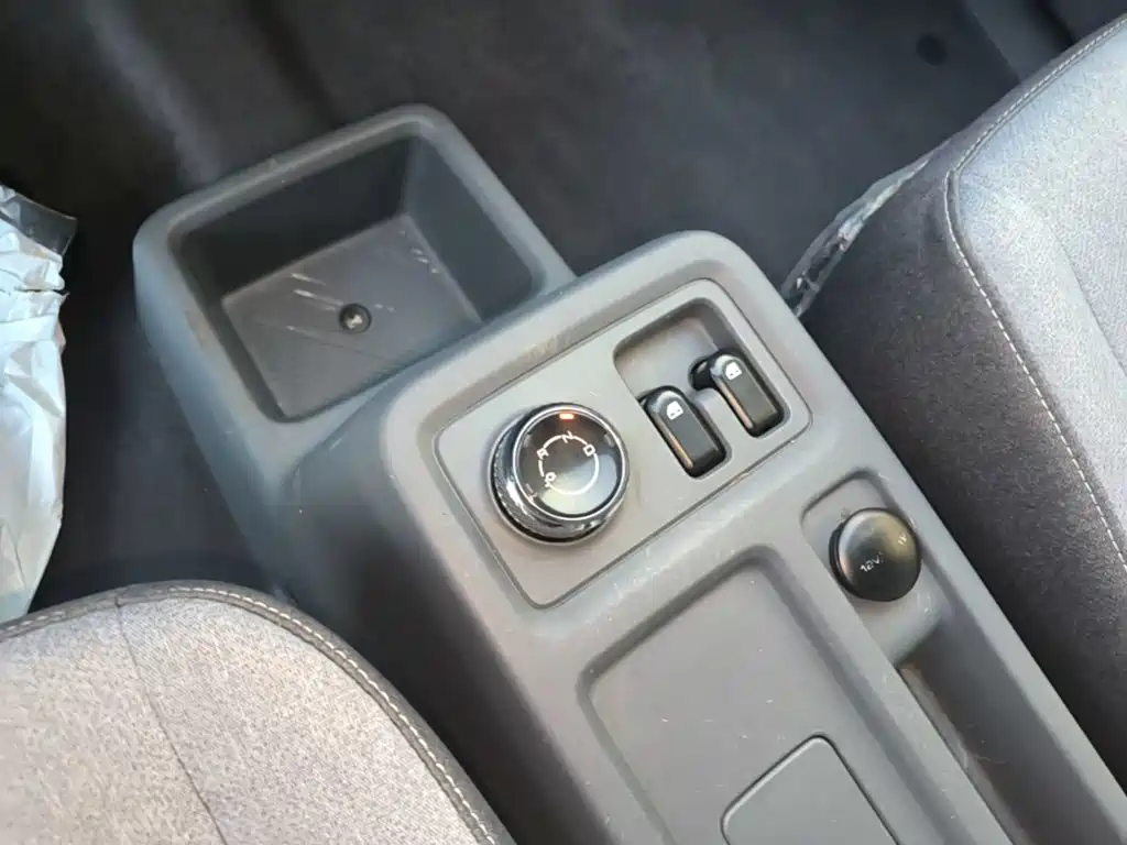 Wuling Yangguang — миниатюра 14