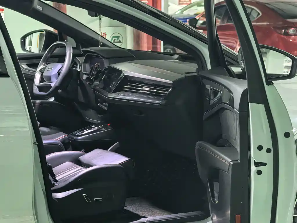 Audi Q5 e-tron — миниатюра 7