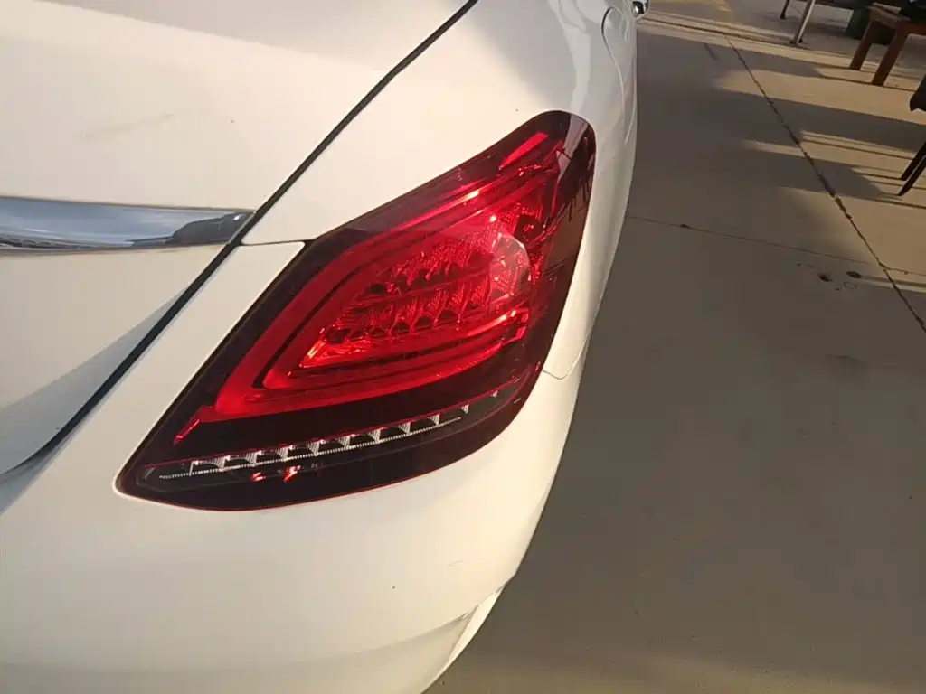 Mercedes-Benz C-Class — миниатюра 8