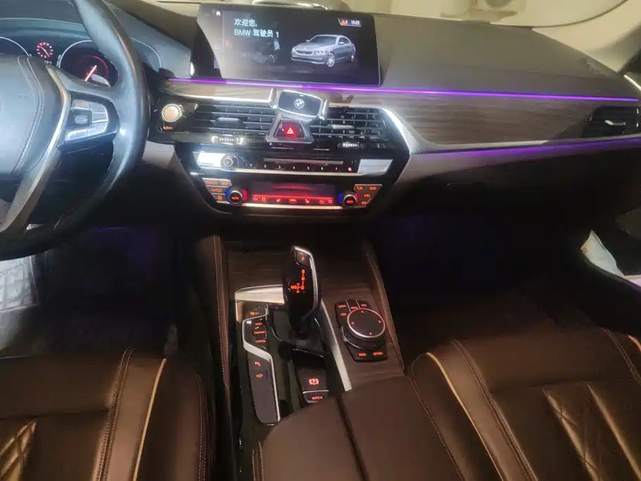 BMW 5 Series — миниатюра 16