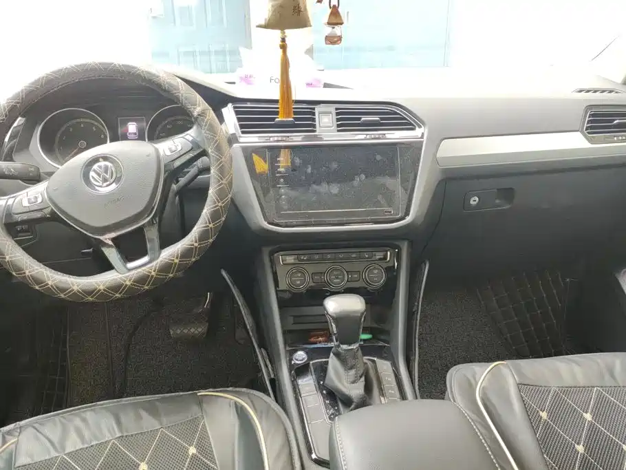 Volkswagen Tiguan L — миниатюра 12
