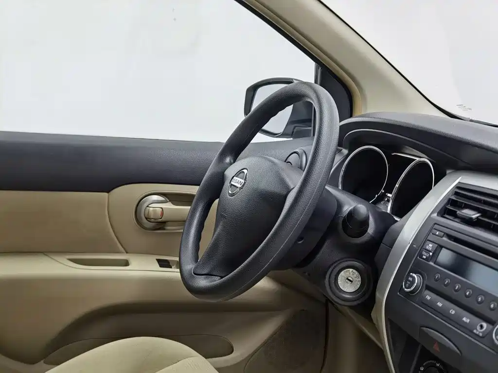 Nissan Livina — миниатюра 22