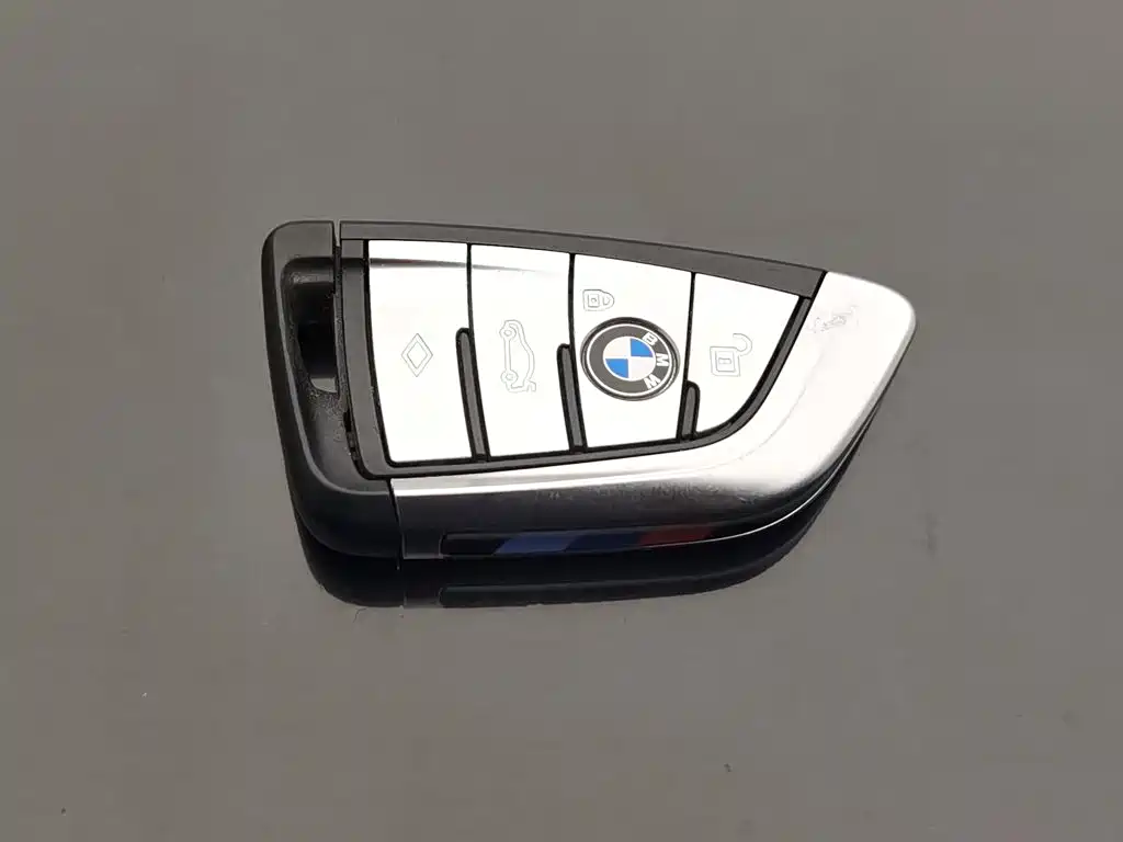 BMW 5 Series — миниатюра 19