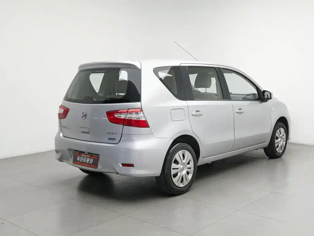 Nissan Livina — миниатюра 2