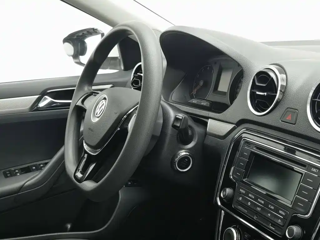 Volkswagen Jetta — миниатюра 22