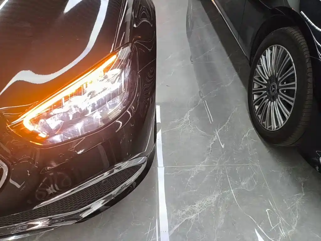 Mercedes-Benz E-Class — миниатюра 24